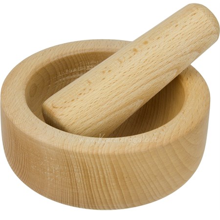 mortaio in legno con pestello