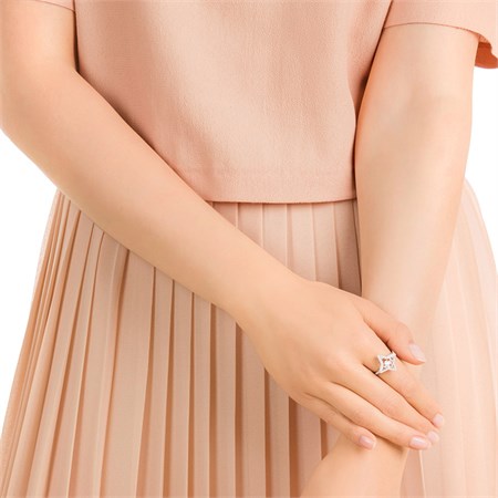 Anello Sparkling Dance Star in Boutique