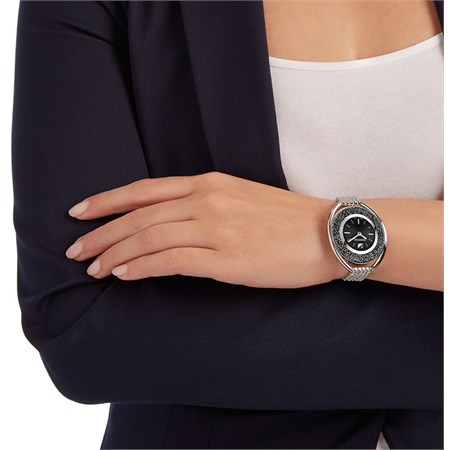 Orologio Crystalline Oval Black Braccialetto Watch in Boutique