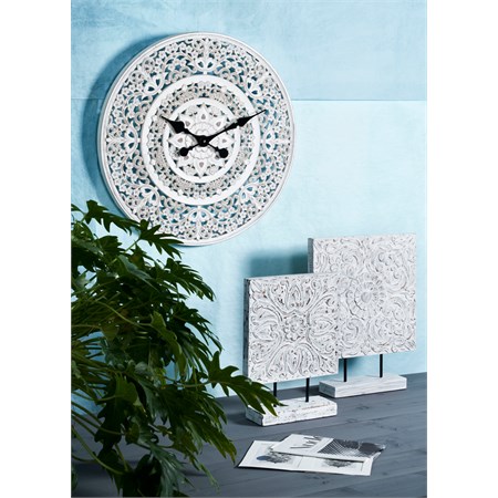 Orologio In Legno Intarsiato in Casa